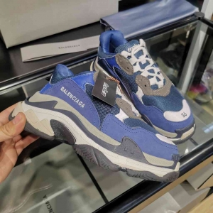 Men/Women Balenciaga Triple S Sneaker Blue Item Ab5580330