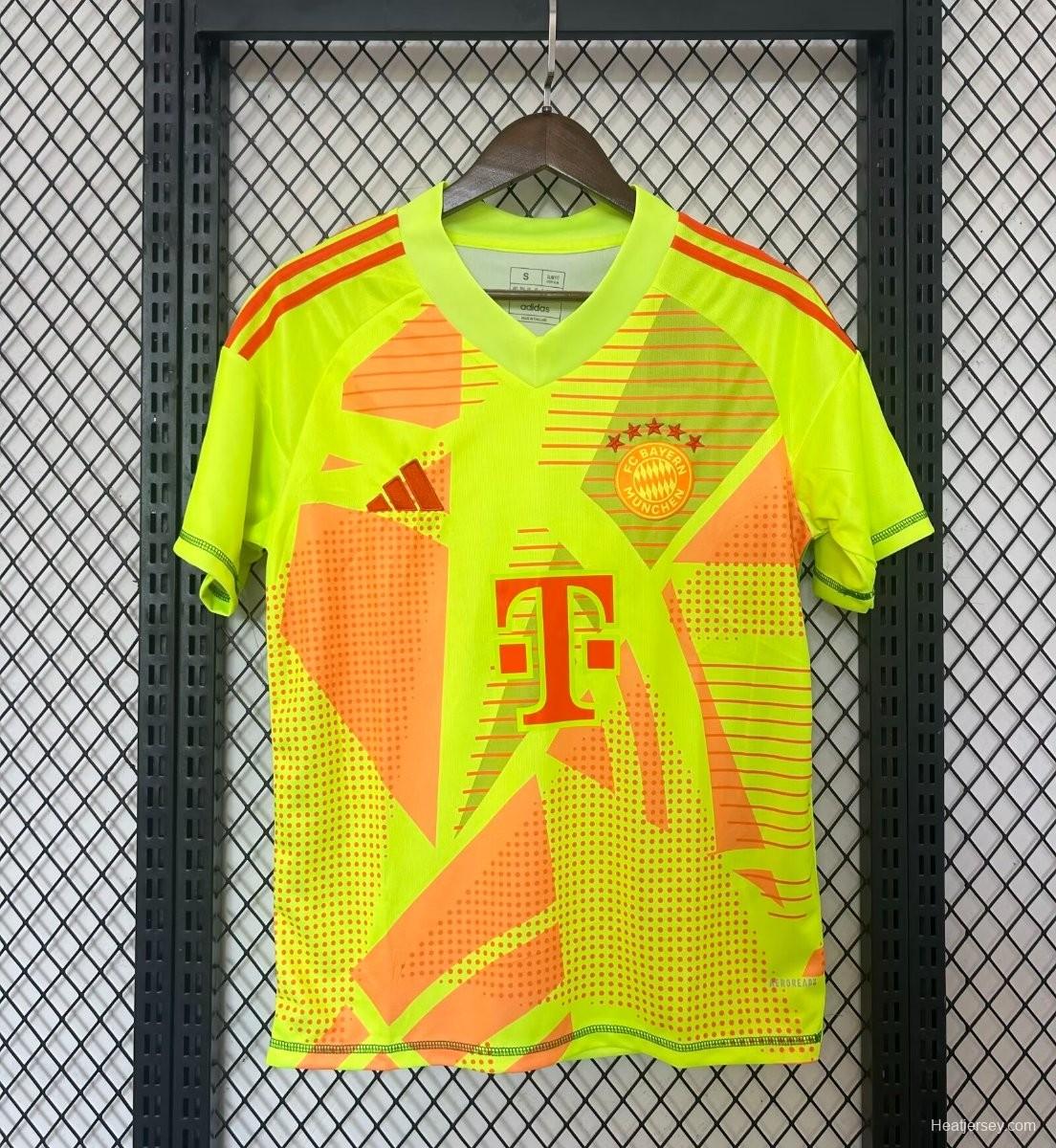 24/25 Bayern Munich Green Goalkeeper Jersey